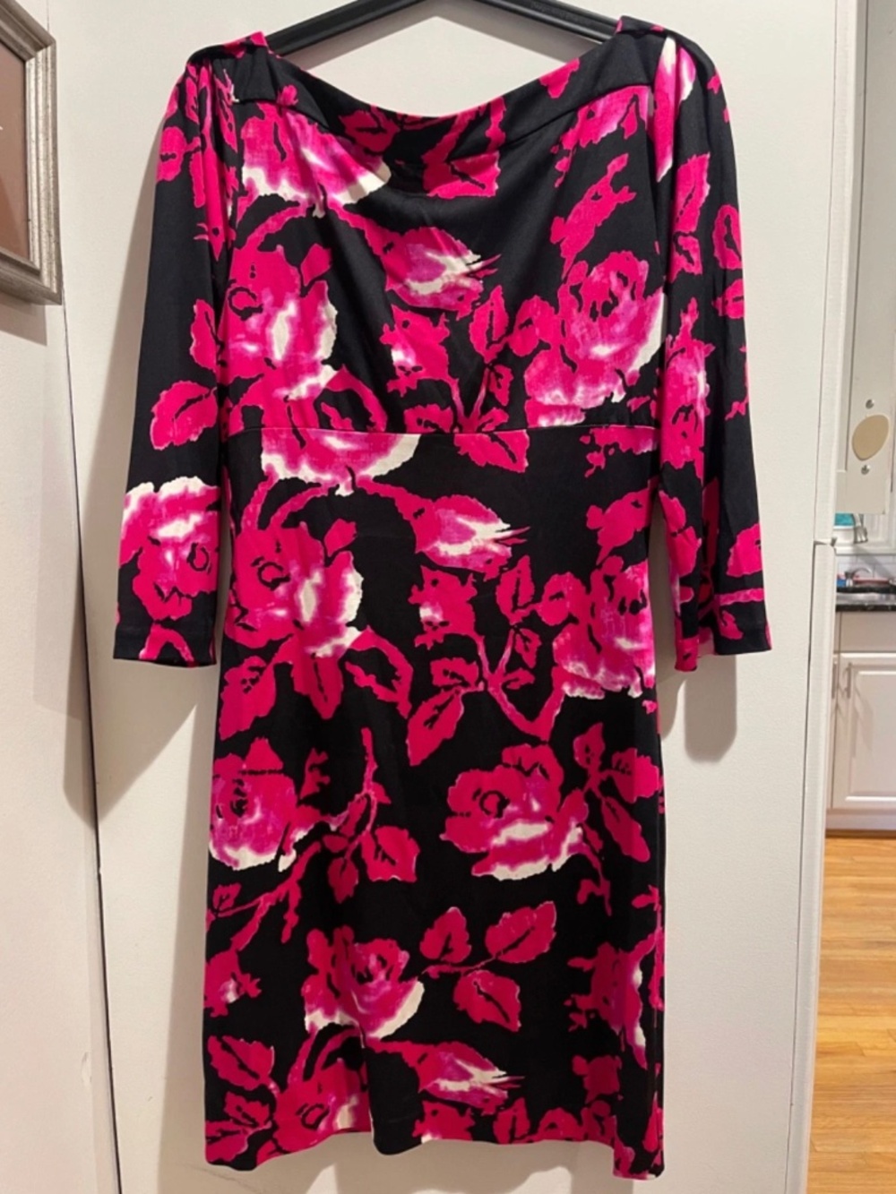 Diane von Furstenberg - Black & Pink Rose Print Silk Midi Dress Boat Neck Sz 10